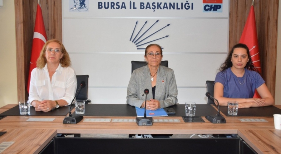 CHP Bursa İl Kadın Kolları'ndan kadın cinayetlerine tepki açıklaması