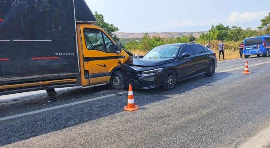 Bursa'da kafa kafaya kaza: 6 yaralı