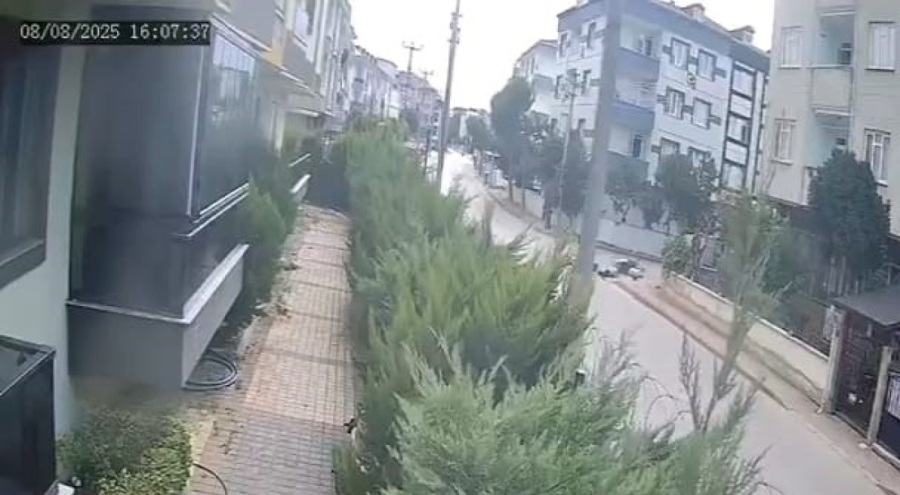 Bursa'da iki motosiklet çarpıştı: 3 yaralı