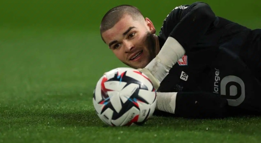 PSG, Lucas Chevalier ile imzaladı!
