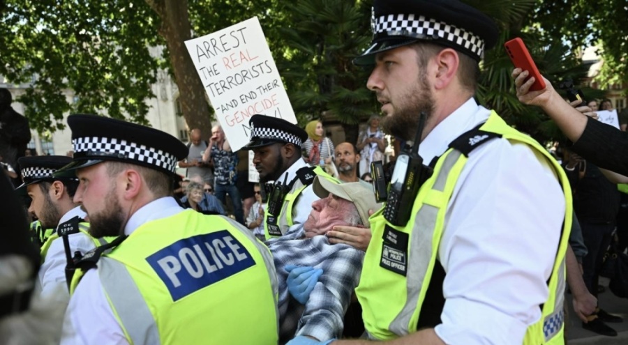 Britanya'da Filistin eylemlerinde çok sayıda kişi gözaltına alındı