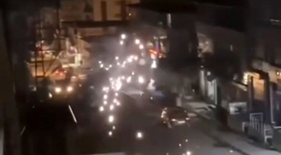 Elektrik telleri havai fişek gibi patladı