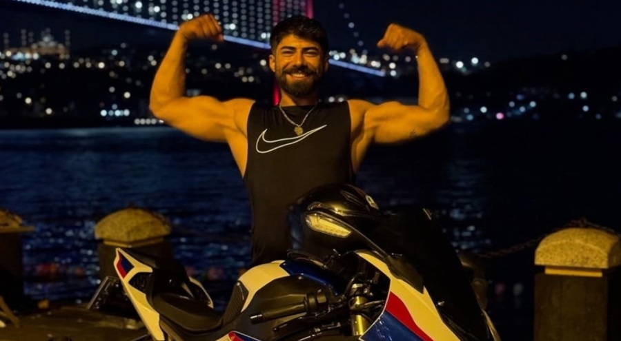 Ünlü fenomen motor kazasında hayatını kaybetti!