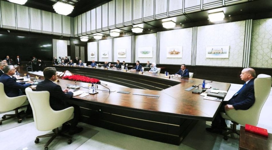 Cumhurbaşkanı Erdoğan başkanlığındaki kabine toplantısı başladı: Masada hangi başlıklar var?