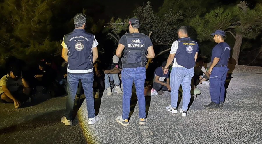 Marmaris aşıklar tepesinde 19 düzensiz göçmen yakalandı