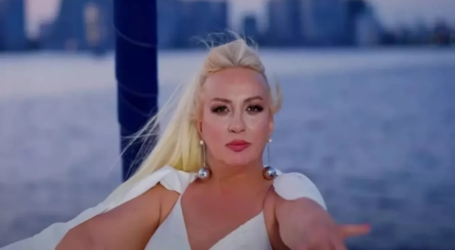 Şarkıcı Ayla Başar hayatını kaybetti!