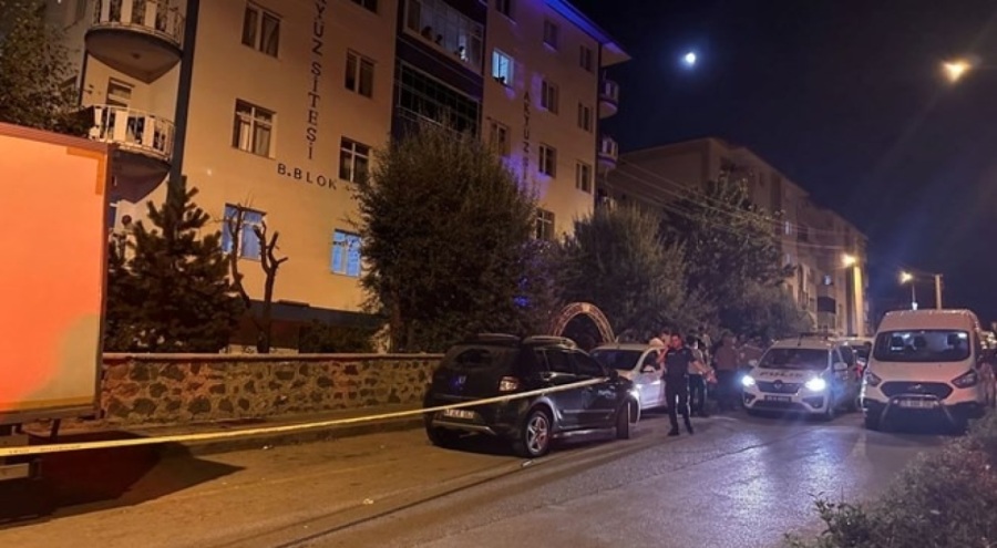 Bıçaklı kavga: 1 ölü, 1'i bekçi 2 yaralı