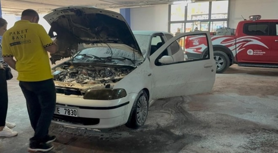 AVM otoparkında otomobil yangını