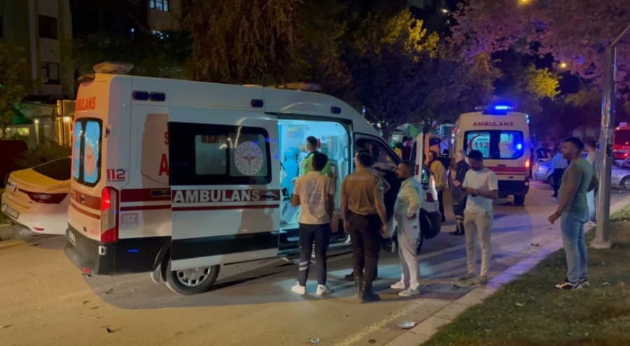 Zincirleme kaza: 2'si çocuk 4 yaralı