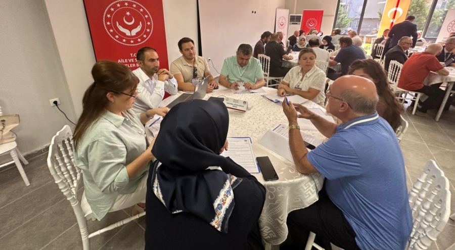 Bursa'da "Yaşlılık Çalıştayı" düzenlendi
