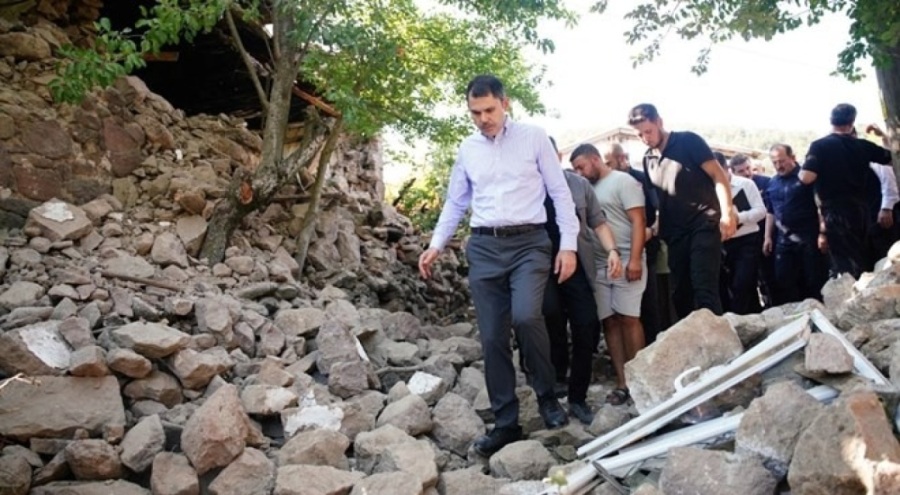 Bakan Kurum: "Sındırgı'da 14 bin 875 binayı inceledik"
