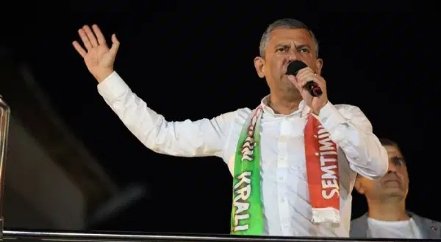 Özgür Özel saat verdi: 'Yarın 12'yi bekleyin, kuruluş yıldönümü hediyeniz geliyor!'