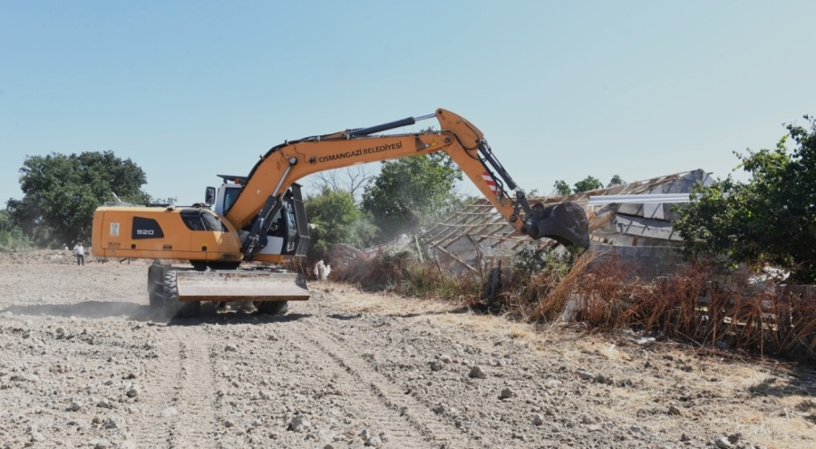 Osmangazi'de sit alanına yapılan kaçak yapılar yıkıldı