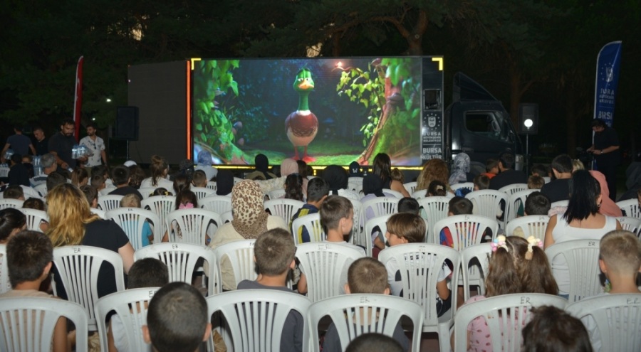 Bursa Büyükşehir Belediyesi'nden çocuklar için çizgi film şenliği