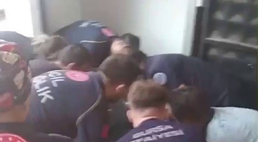 Bursa'da korku dolu anlar! Asansör zemine düştü, yaralı var...