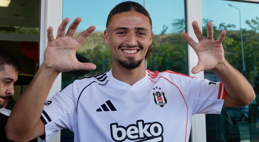 Beşiktaş'ın yeni transferi Taylan Bulut, İstanbul'a geldi