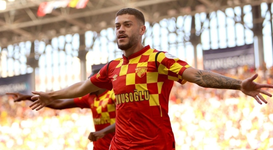 Rekor bedelle transfer olan Romulo, Göztepe'de iz bıraktı