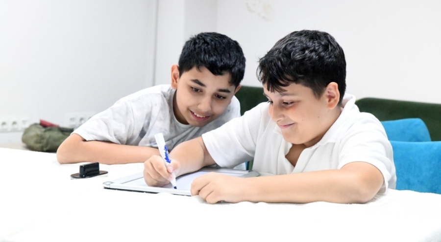 Osmangazi'de minik kitap dostları yarıştı