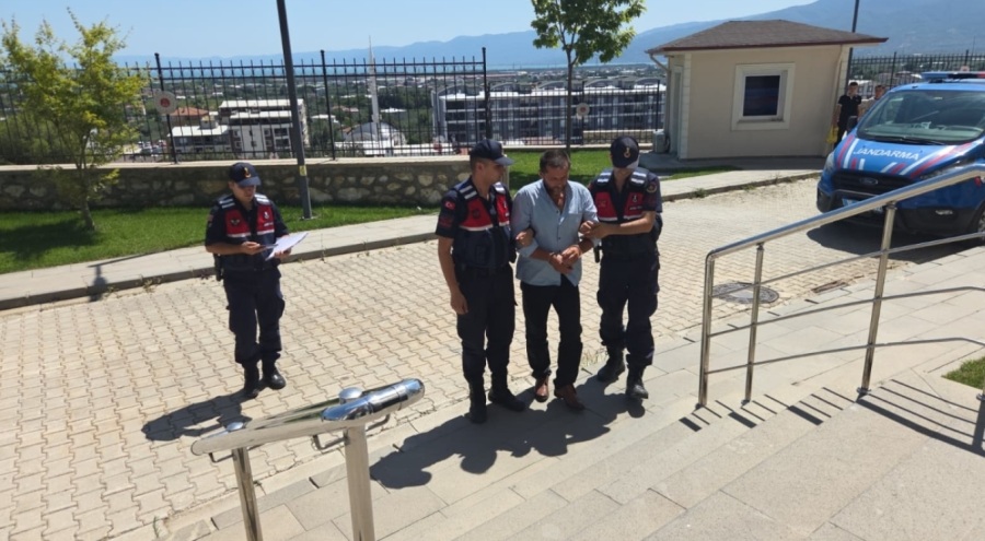 Bursa'da cinayet zanlısı adliyeye sevk edildi