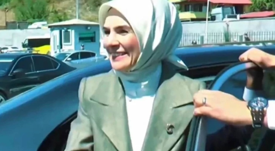 Bakan Göktaş, "TOGG'u bıraktı, vücut masajı yapan Mercedes'e bindi" iddiasını reddetti