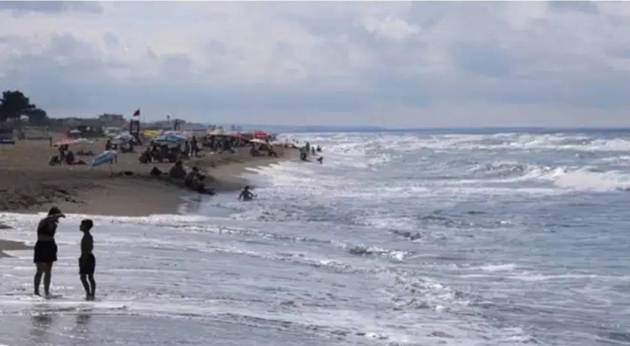O illerde hava koşulları nedeniyle denize girmek yasaklandı!