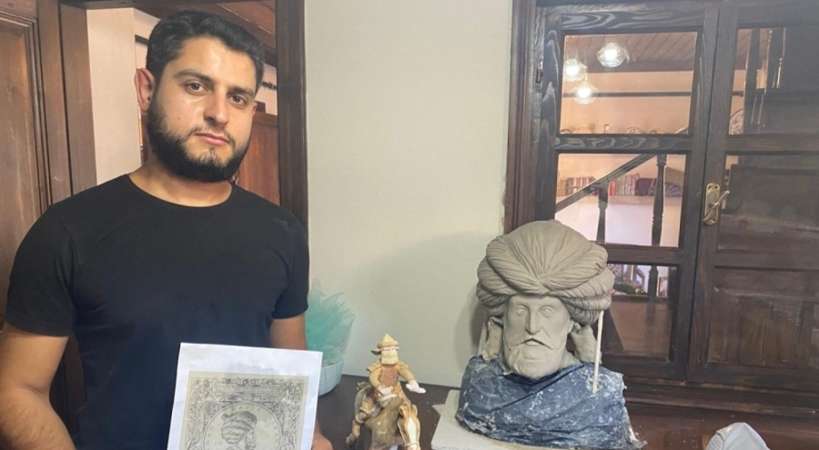 Eğitim almadan doğuştan gelen yeteneğiyle yaptığı eserler görenleri şok ediyor