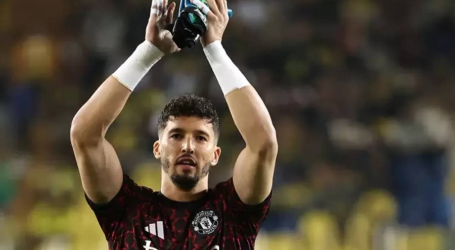 İngiltere'de dev derbi başlıyor: Altay Bayındır ilk 11'de