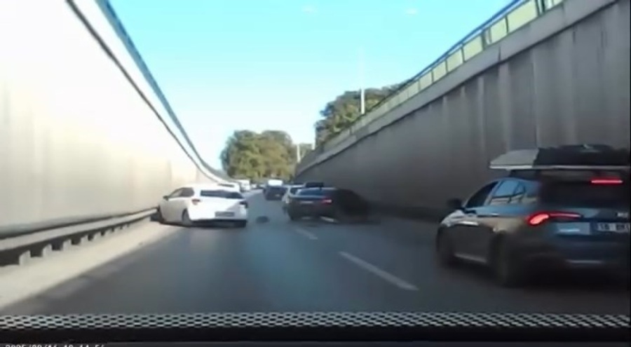 Bursa'da freni gazla karıştıran alkollü sürücü trafiği birbirine kattı