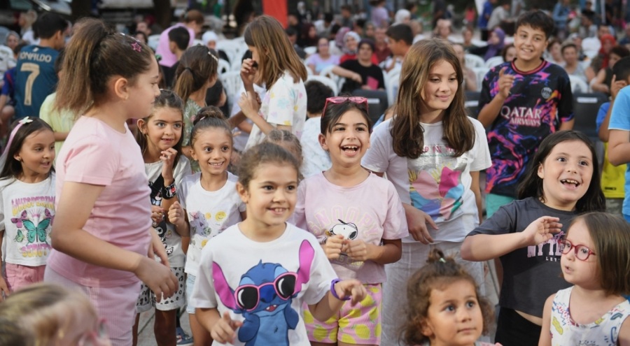 Bursa Osmangazi'de sinema ve şenliklerle renkli yaz akşamları