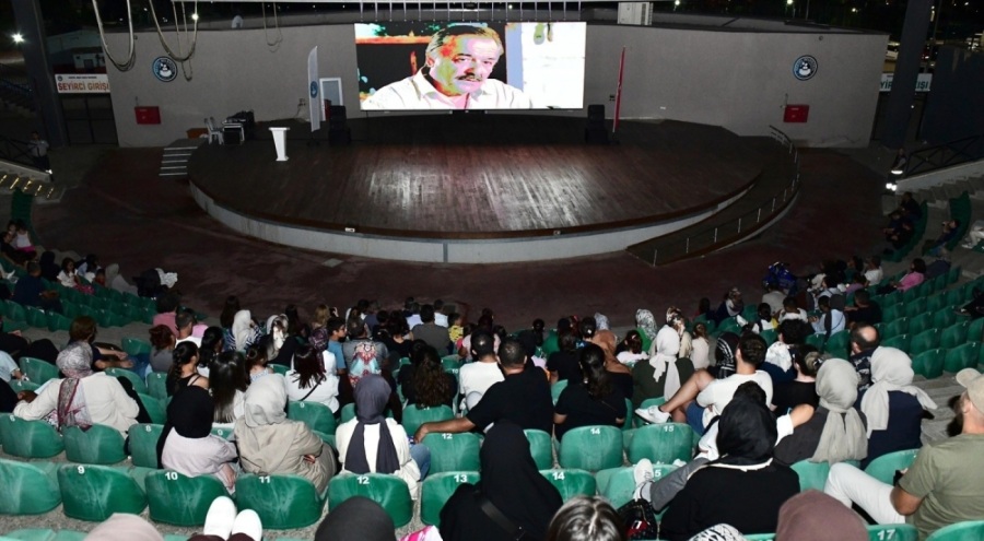 Kestel'de açık hava sinema keyfi