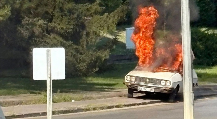 TBMM'nin önünde 'Beyaz Toros' yandı!