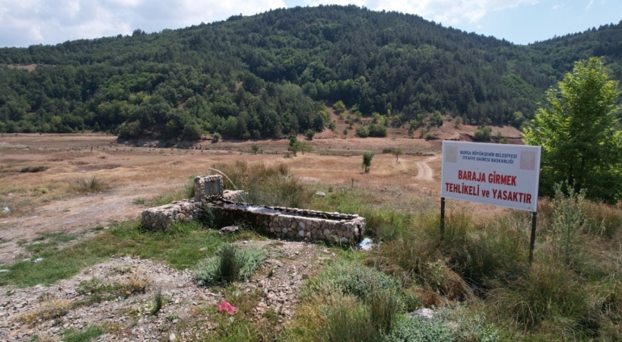 Bursa Nilüfer Barajı tamamen kurudu! ...