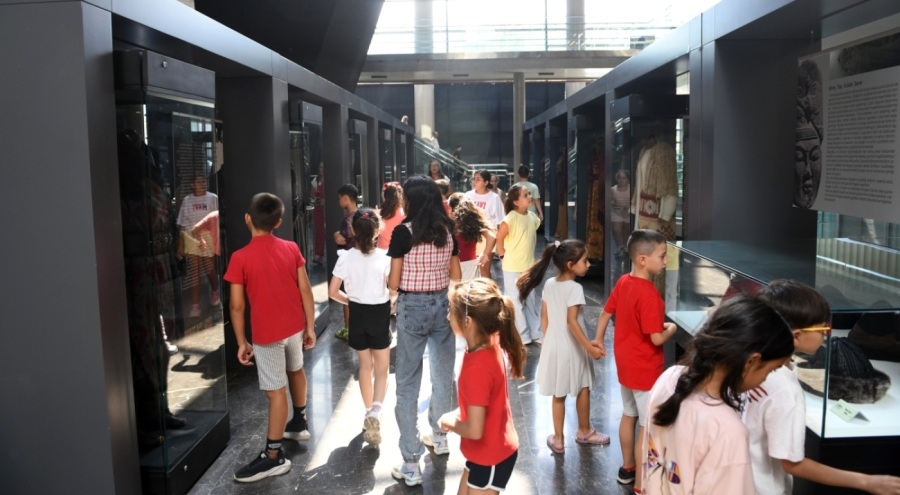 Osmangazi'de çocuklara tarih ve edebiyatı sevdiren buluşma