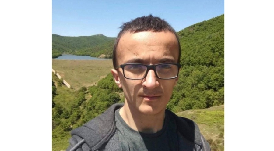 Bursa'da korkunç ölüm! Başı kanepeye sıkışmış halde ölü bulundu