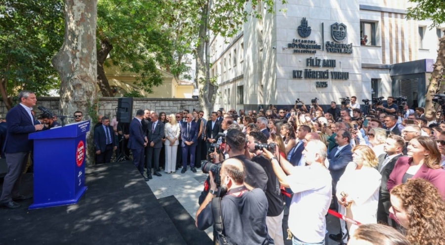 CHP lideri Özgür Özel açıkladı: İmamoğlu, yeni açılan kız yurduna Filiz Akın'ın ismini verdi