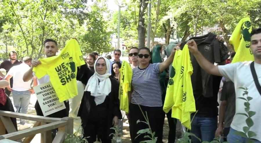 Tazminatsız işten çıkarılan işçilerden tişörtlü protesto