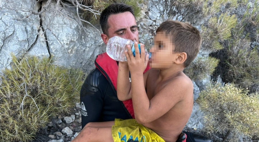 Ören'de batan teknedeki çocukları Sahil Güvenlik İHA'sı tespit etti