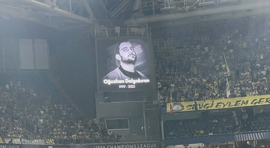 Fenerbahçe, hayatını kaybeden yayıncı Jrokez'i unutmadı