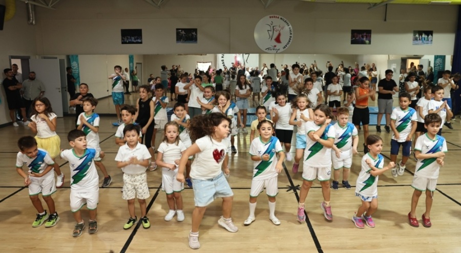 Bursa Nilüfer'de "Tam Gün Spor Etkinlikleri" renkli gösterilerle sona erdi