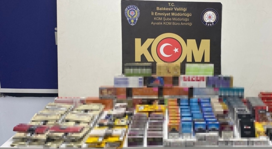 Ayvalık'ta polisten kaçak sigara ve tütün operasyonu