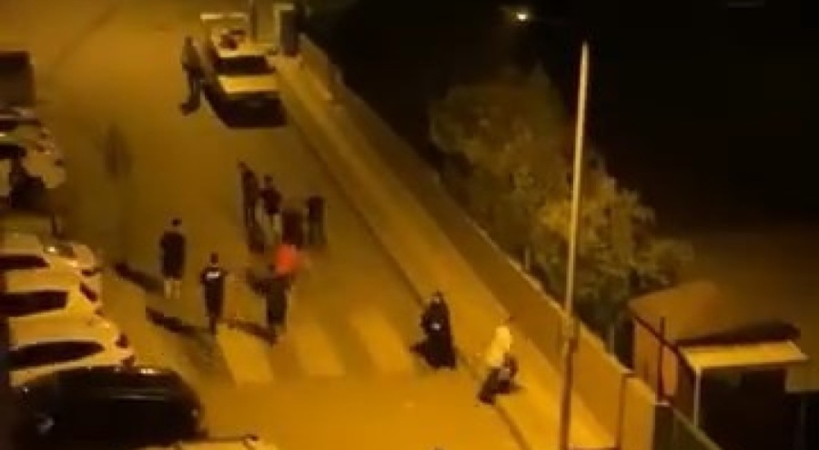 Bursa Erikli'de mahallenin gençleri birbirine girdi