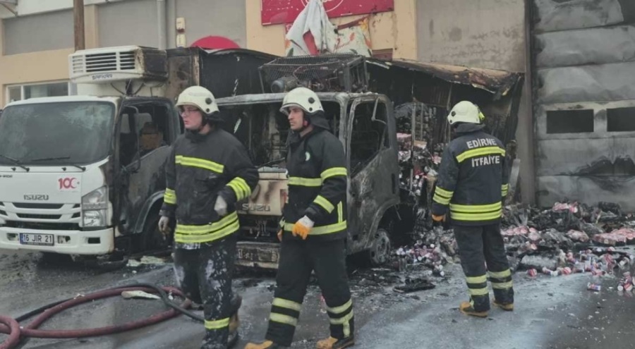 Edirne'de korkutan yangın: Kullanılmaz hale geldiler