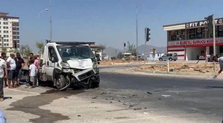 Düğüne giderken kaza yaptılar: 3 kişi hayatını kaybetti