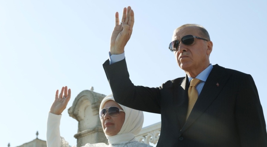 Cumhurbaşkanı Erdoğan'dan İstanbul Boğazı'ndaki geçit töreni ile ilgili paylaşım