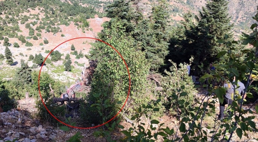 Otomobil uçuruma yuvarlandı, 2 kişi yaşamını yitirdi
