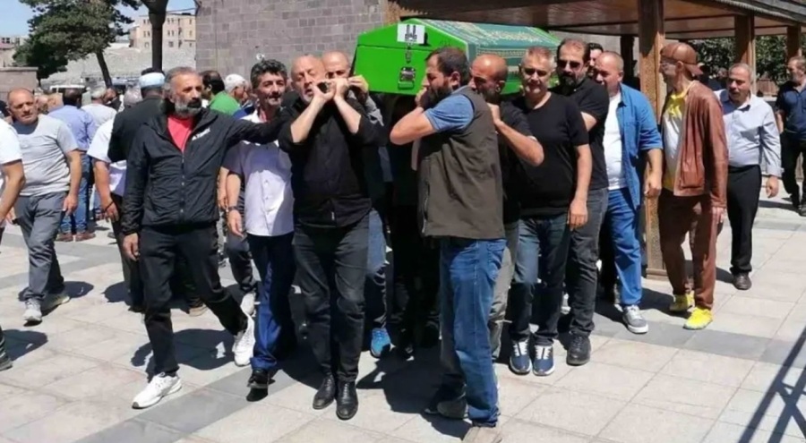 Türk Halk Müziği sanatçısı hayatını kaybetti