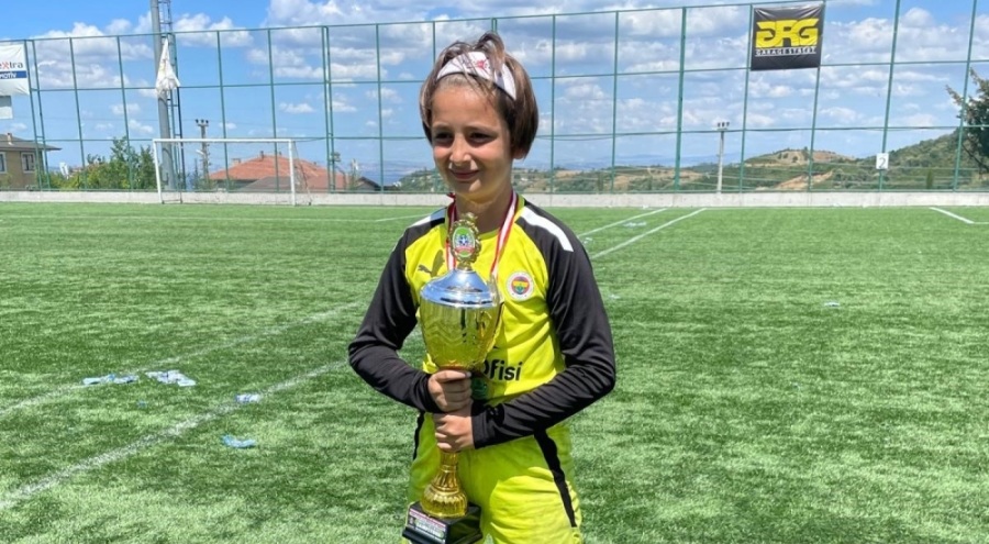10 yaşındaki kaleci İnegöl'den Fenerbahçe'ye transfer oldu