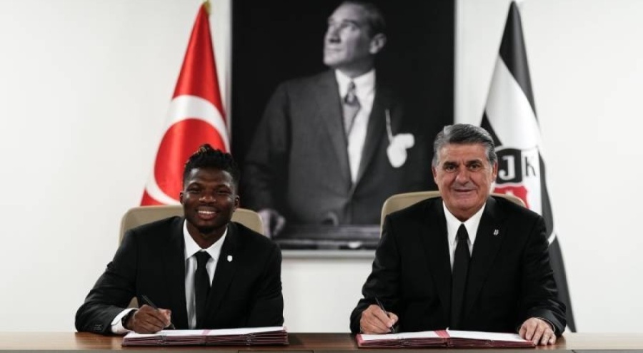 Beşiktaş, El Bilal Toure'nin transferini duyurdu