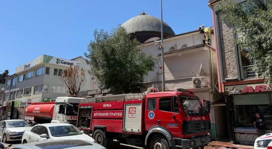 Bursa'da camide korkutan yangın