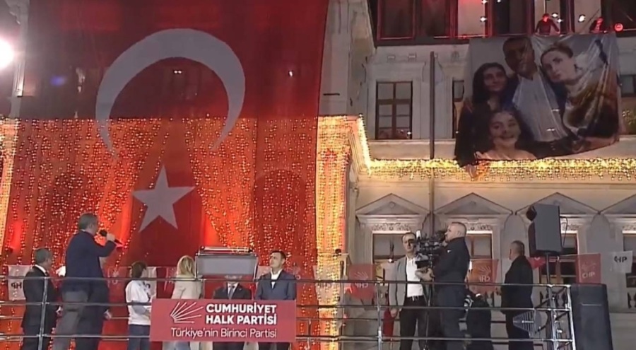 CHP lideri Özgür Özel: "9 dalga operasyon yaptınız, 99 da yapsanız buradayız"